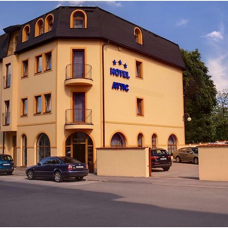 โฮเต็ล แอตทิค Hotel ปราก ภายนอก รูปภาพ