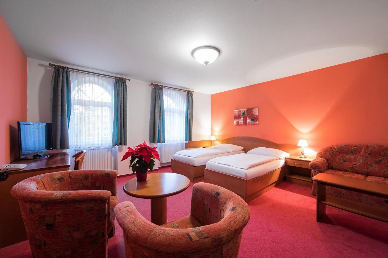 โฮเต็ล แอตทิค Hotel ปราก ภายนอก รูปภาพ
