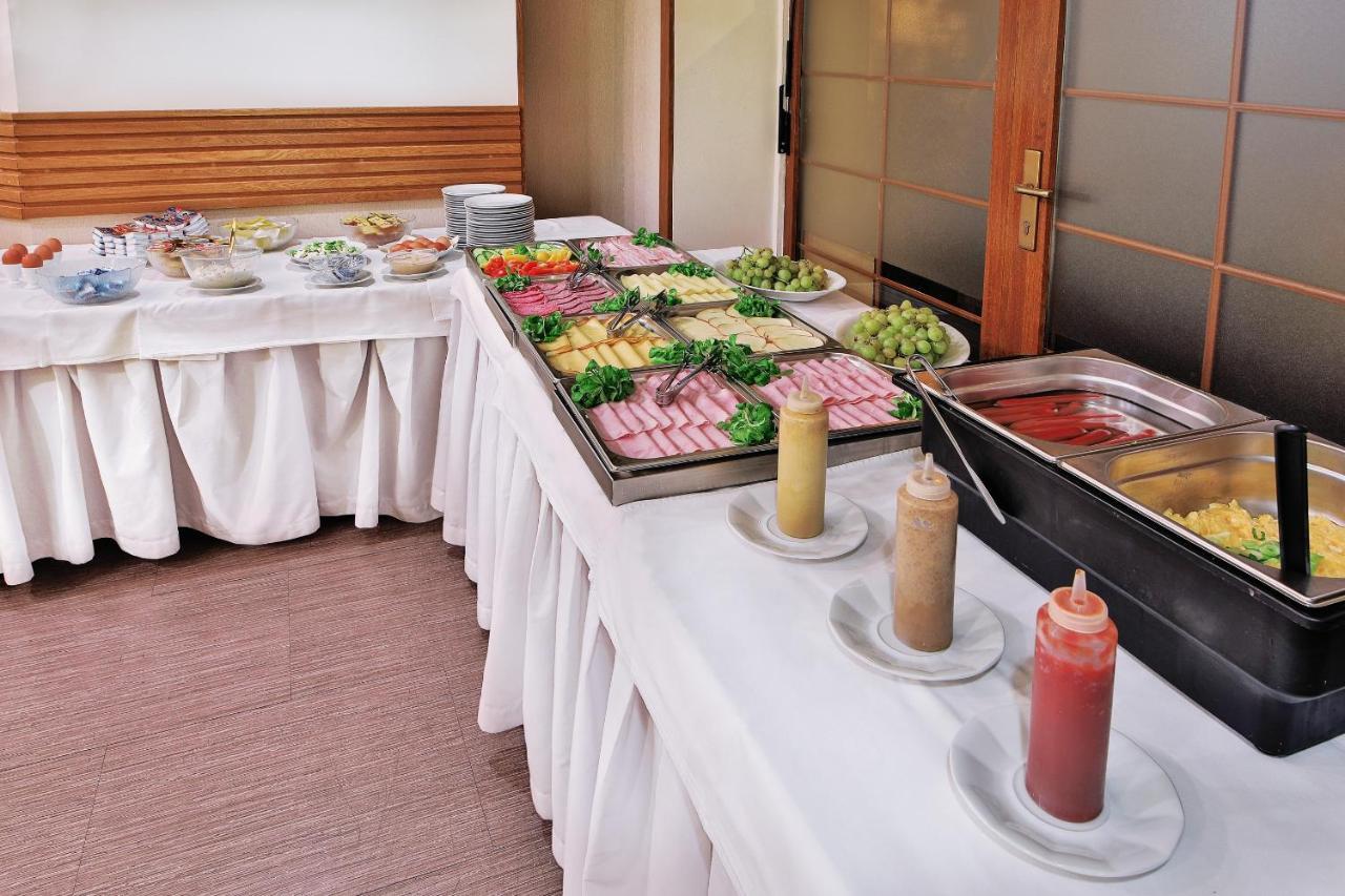 โฮเต็ล แอตทิค Hotel ปราก ภายนอก รูปภาพ